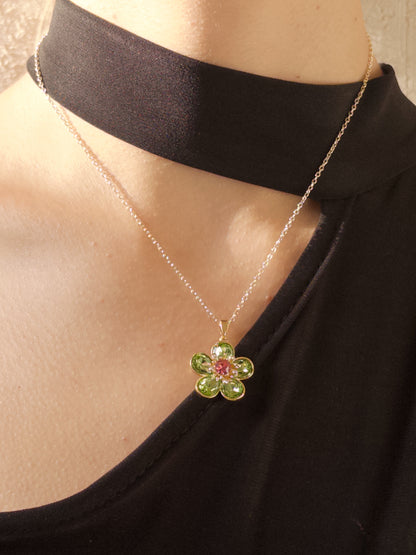 YEŞİL ÇİÇEKLİ KOLYE