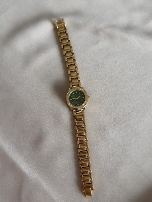 TAŞLI YEŞİL KADRAN SAAT GOLD