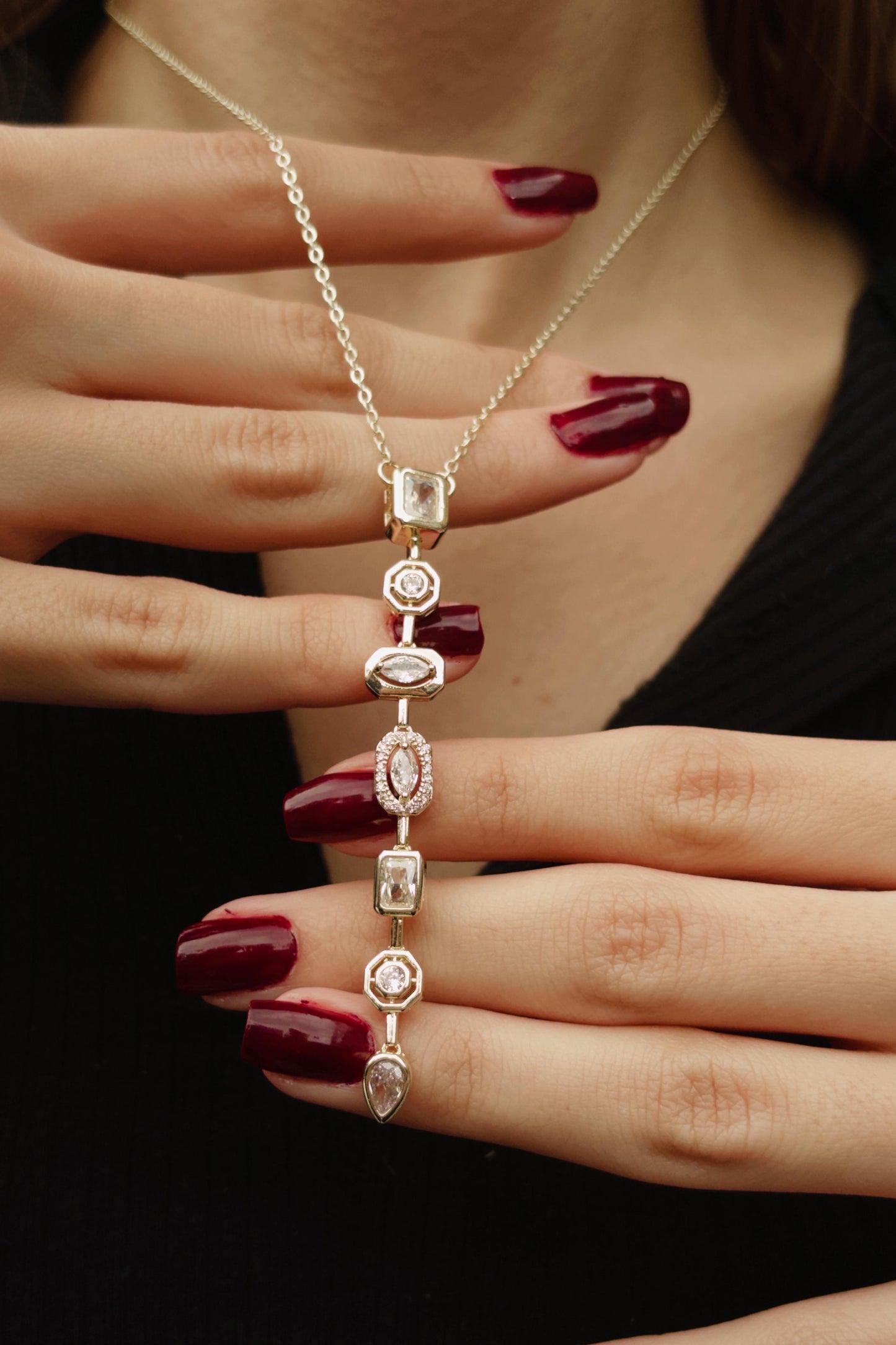 7 ELEMENT BEYAZ Y KOLYE