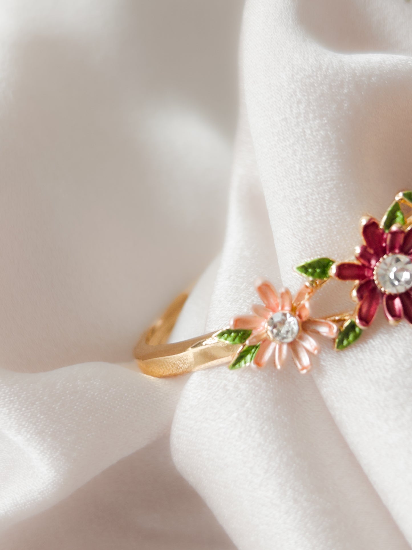 PEMBE ÇİÇEKLİ BİLEZİK