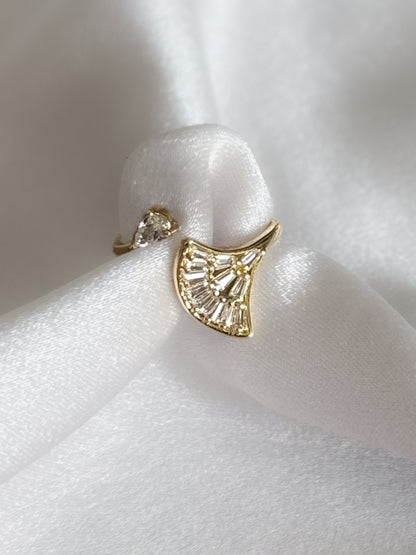 TAŞLI YELPAZE YÜZÜK