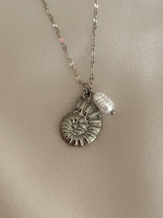 İNCİ İSTİRİDYE KOLYE