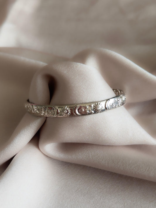 MANIFEST SILVER KELEPÇE