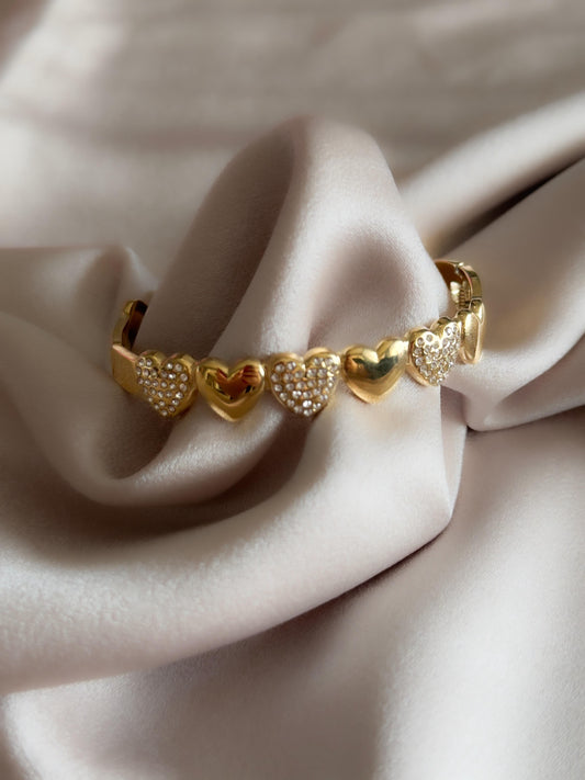 KALP TAŞLI KELEPÇE