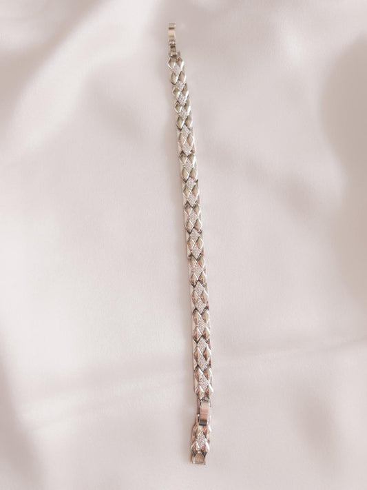 STRAIGHT SILVER | VIP