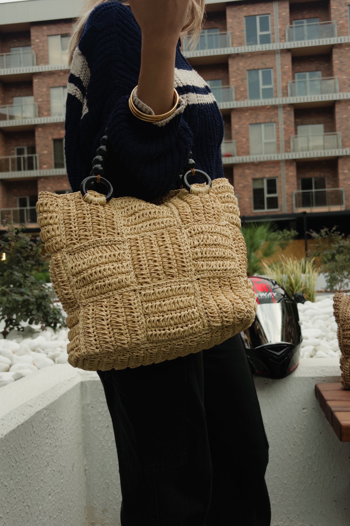 SİYAH ASKILI ÇANTA