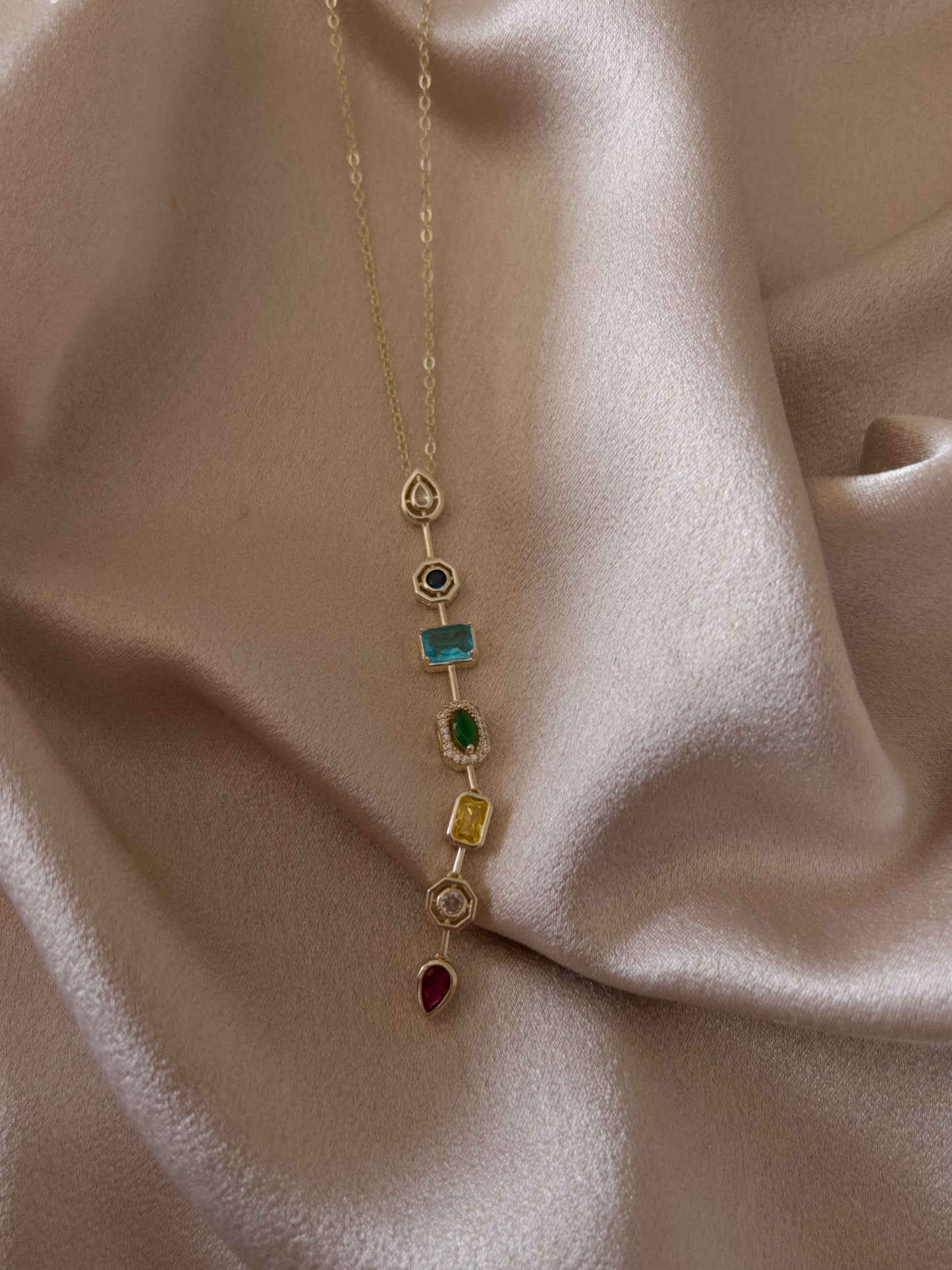 7 ELEMENT GOLD Y KOLYE