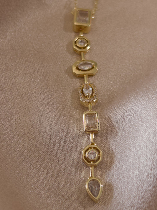 7 ELEMENT BEYAZ Y KOLYE