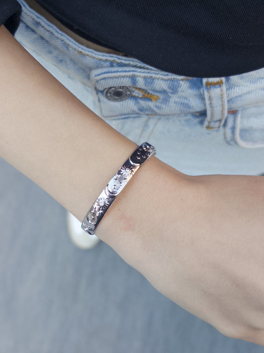 MANIFEST SILVER KELEPÇE