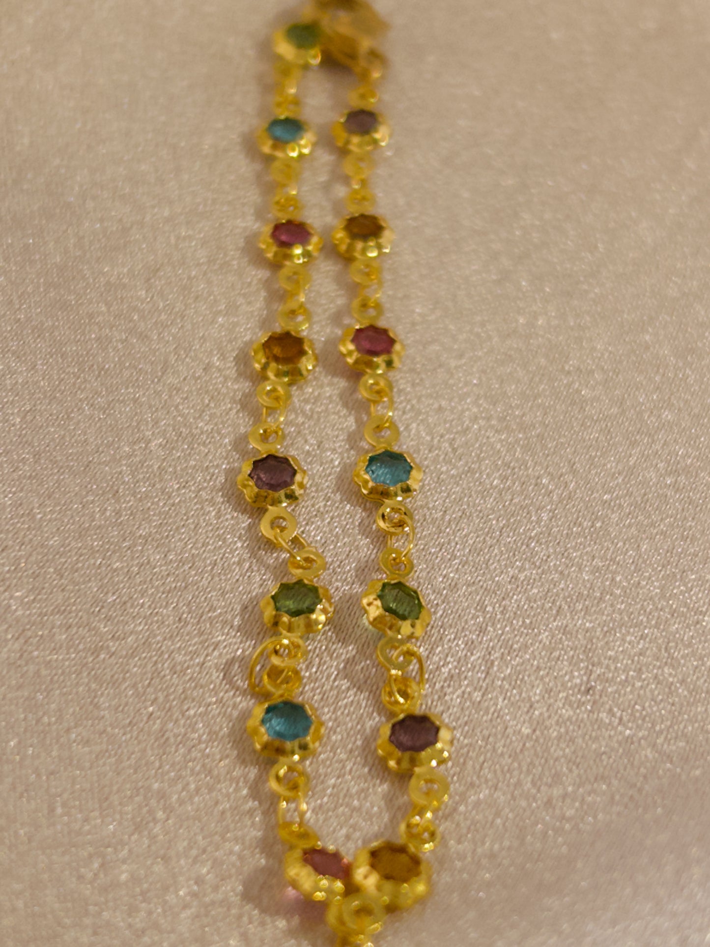 RENKLİ TAŞLI ŞAHMERAN